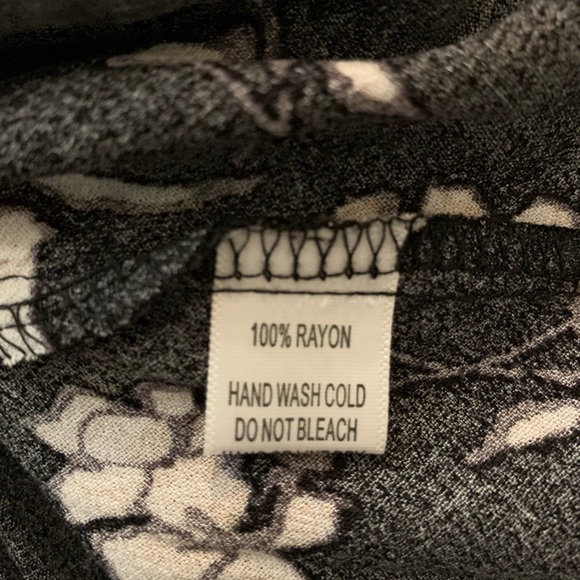 Donated Wonderland by Orange 3/4 sleeve medium shirt NWT - Picture 7 of 7